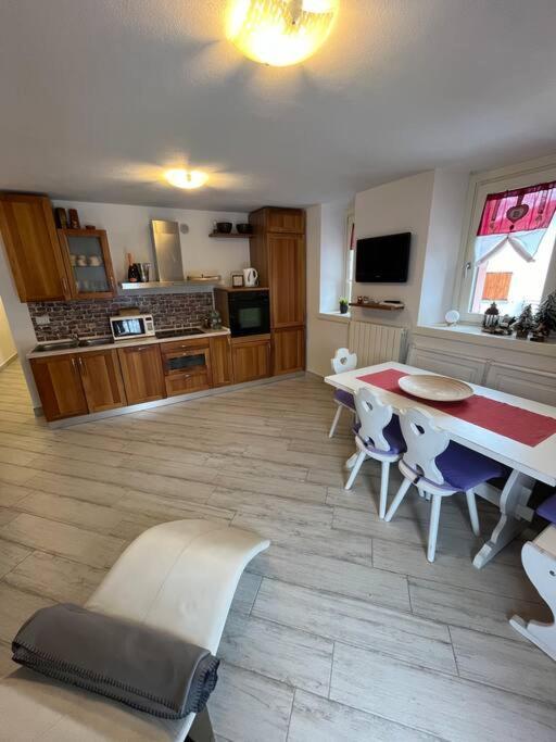 Ferienwohnung Trilocale Con Vista Piste Da Sci Villa d'Allegno Exterior foto
